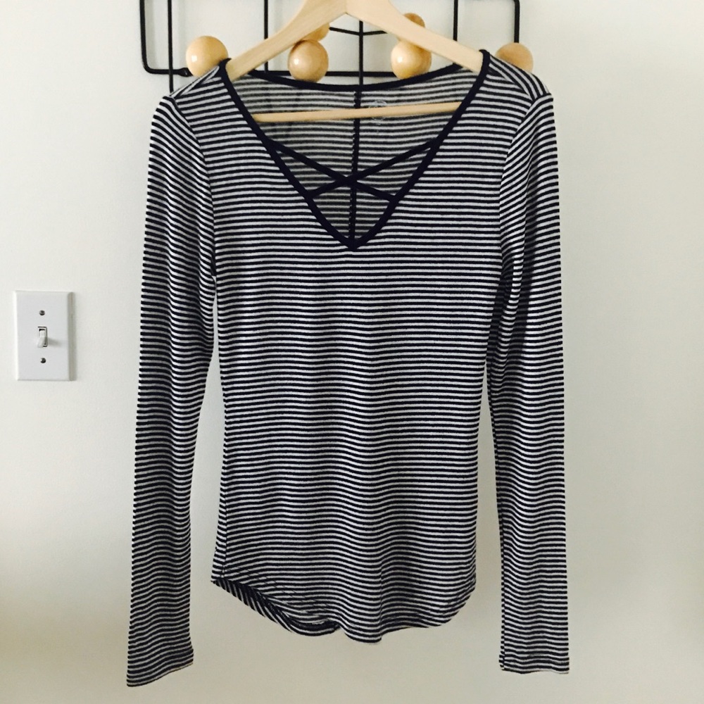 NWOT striped shirttail hem long sleeved tee